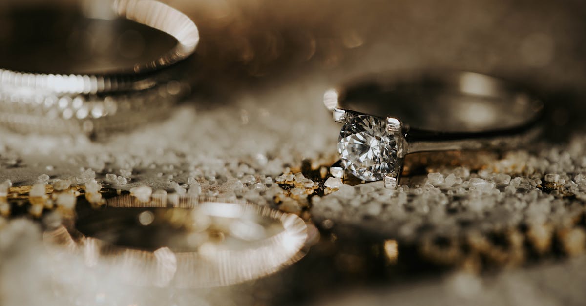 Incorporating Art Deco Elements in Vintage Inspired Customized Engagement Rings