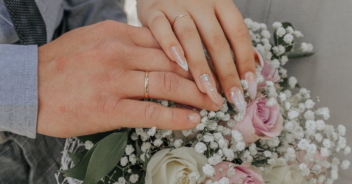 The Beauty of Sapphire in Customized Engagement Rings